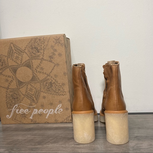 Free People James Chelsea Boot Tan Leather Platform Boots Pull On Style - Picture 9 of 15